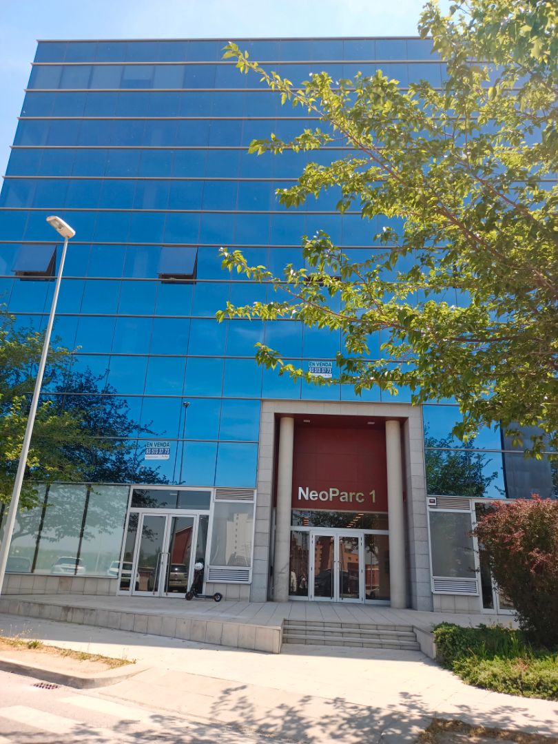 Exterior view of Office to rent in  Lleida Capital  with Air Conditioner and Heating