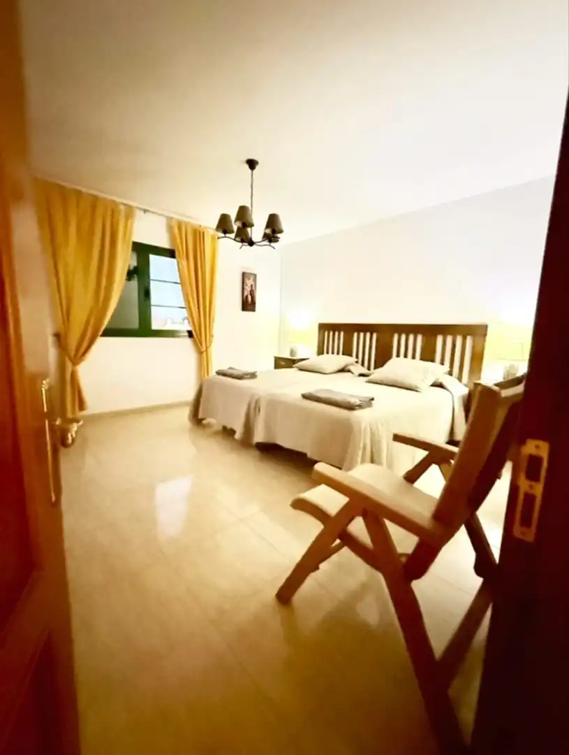 Habitación de Casa adosada de alquiler en Tuineje con Jardín privado, Terraza y Amueblado