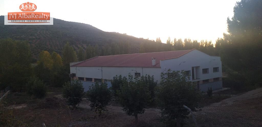 Exterior view of Industrial buildings for sale in Salobre