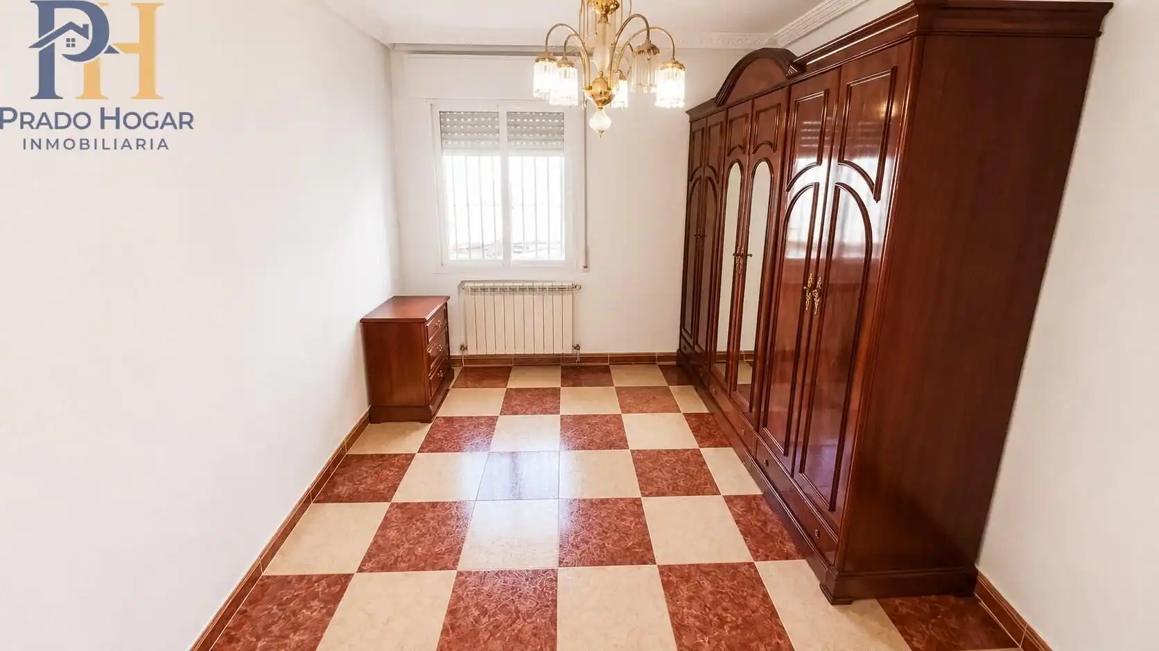 Dormitori de Casa o xalet en venda en Talavera de la Reina amb Calefacció