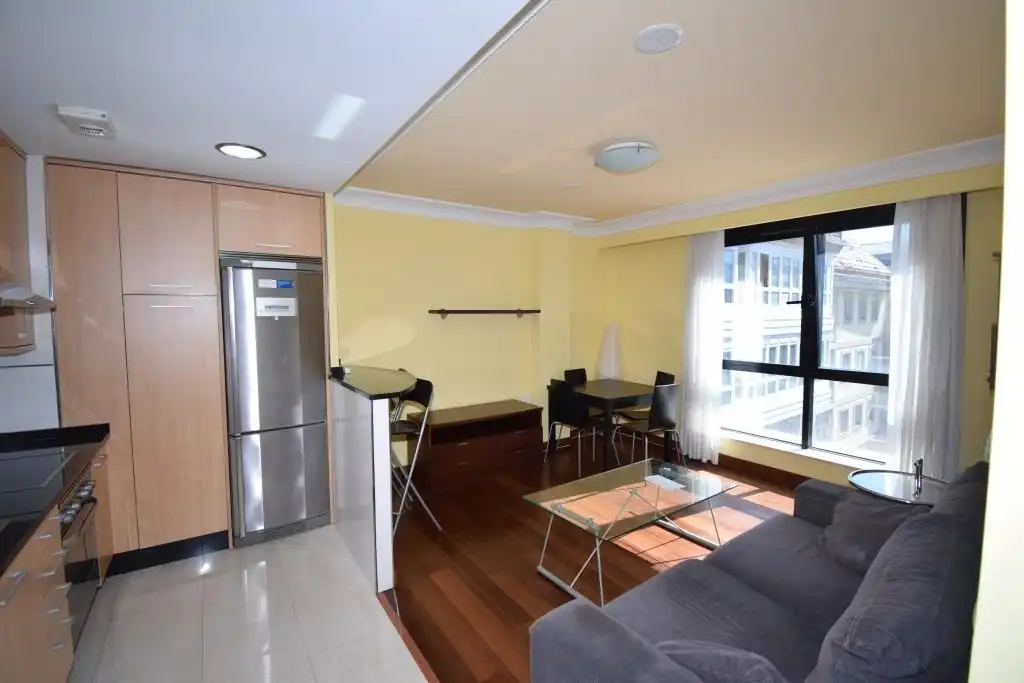 Sala de estar de Apartamento en venta en A Coruña Capital  con Calefacción, Trastero y Amueblado