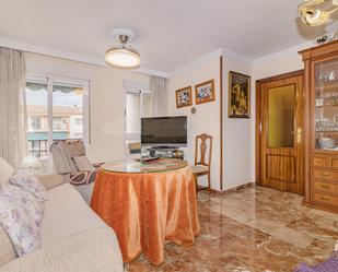 Living room of Flat for sale in  Granada Capital  with Air Conditioner, Heating and Parquet flooring
