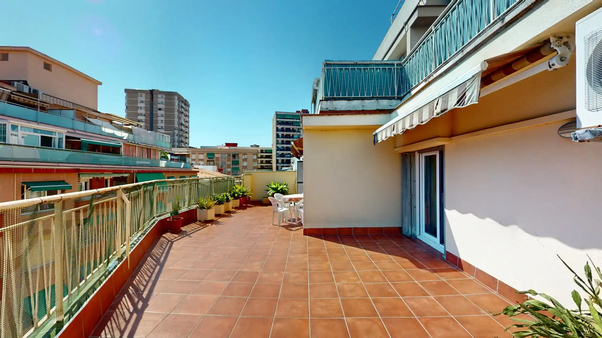 Terrassa de Àtic en venda en L'Hospitalet de Llobregat amb Aire condicionat, Terrassa i Traster