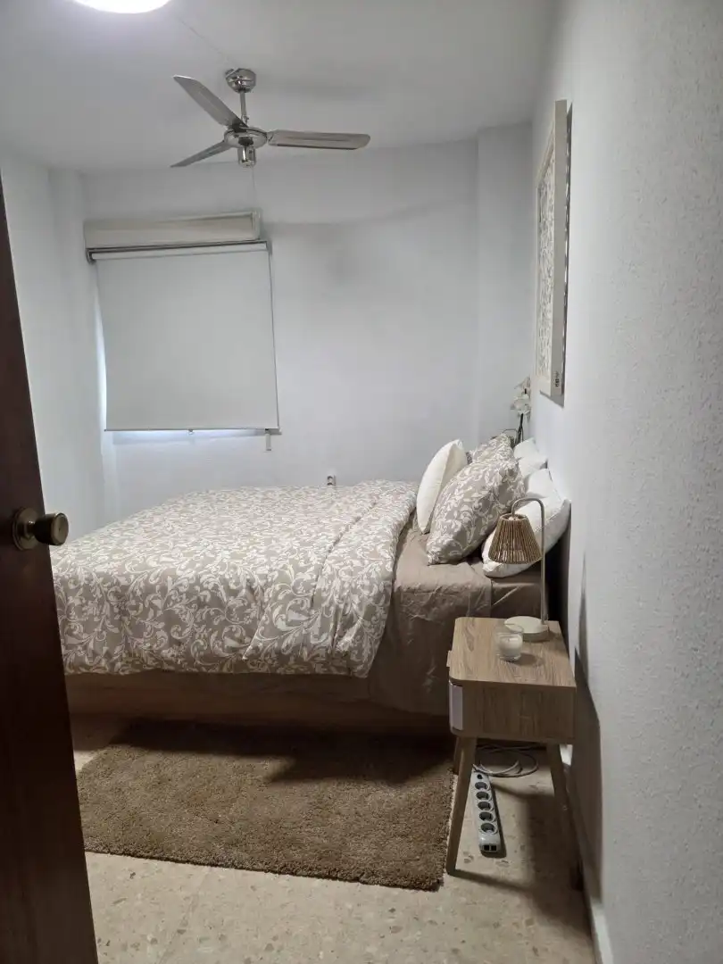 Schlafzimmer von Wohnung zum Verkauf in Castilleja de la Cuesta mit Klimaanlage und Heizung