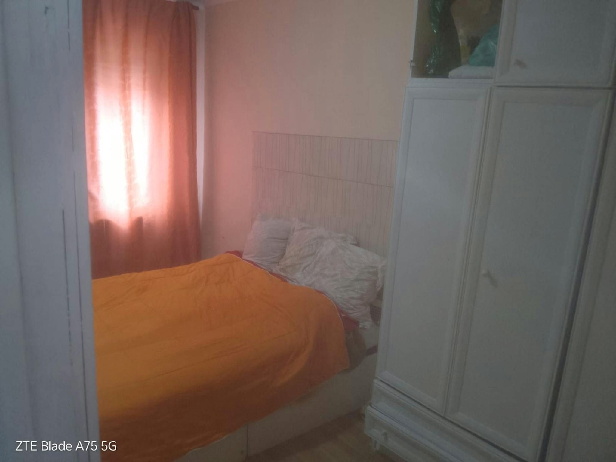 Bedroom of Flat to share in  Barcelona Capital  with Heating, Furnished and Washing machine