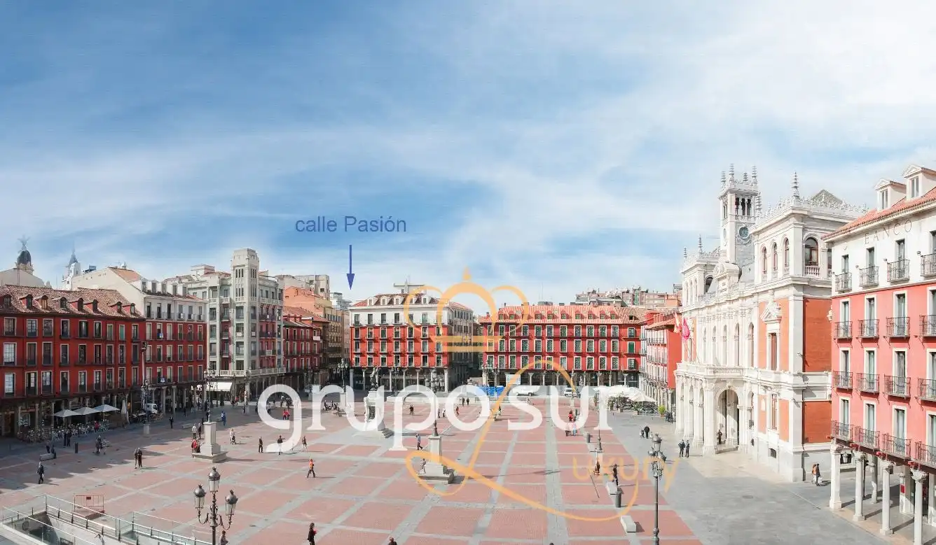 Vista exterior de Ático en venta en Valladolid con Calefacción, Parquet y Trastero
