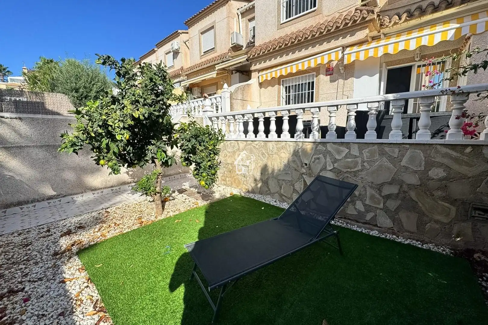Adosado con terraza en alquiler en San Miguel de Salinas, imagen 2