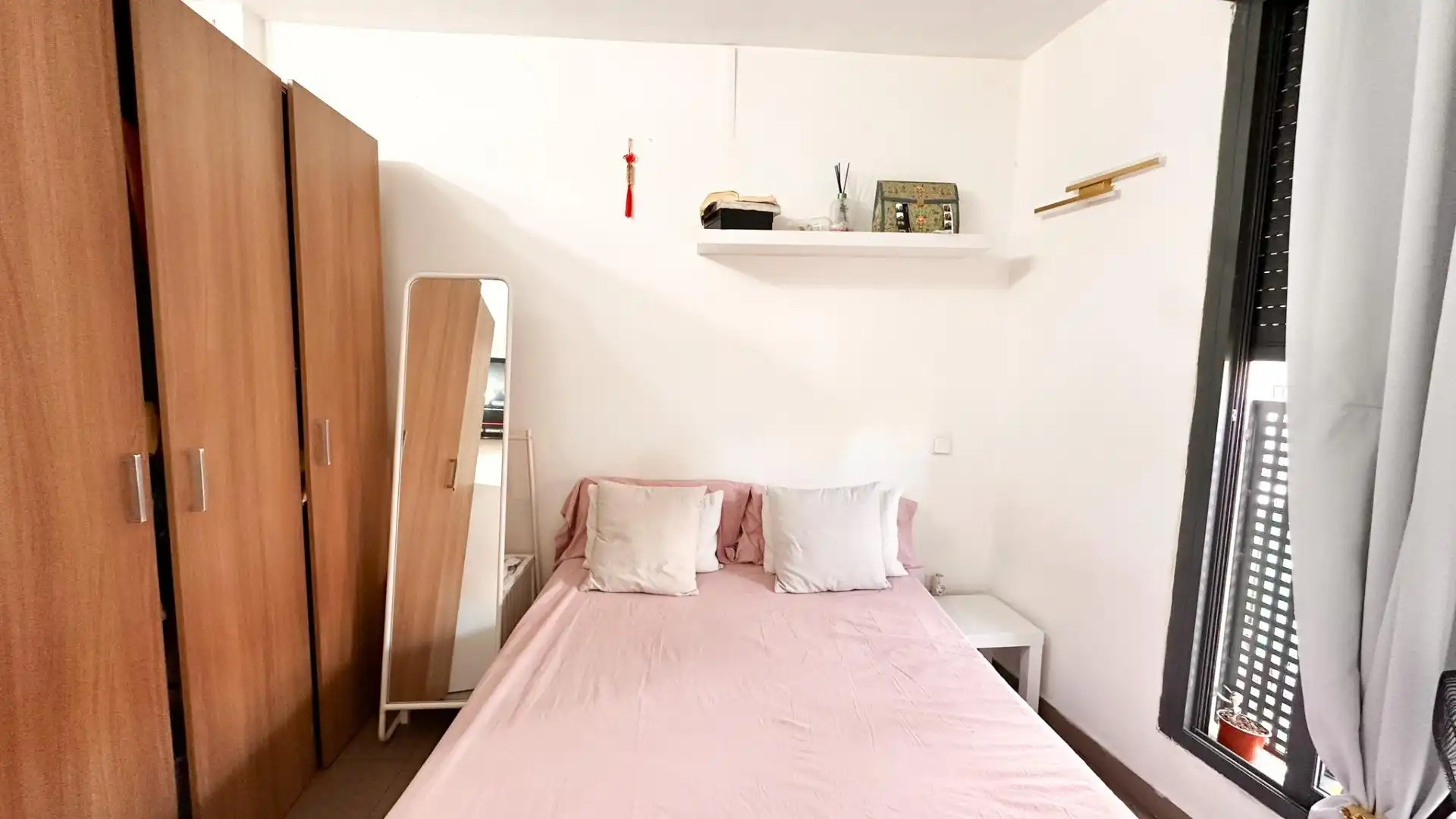 Habitación de Ático en venta en Madrid