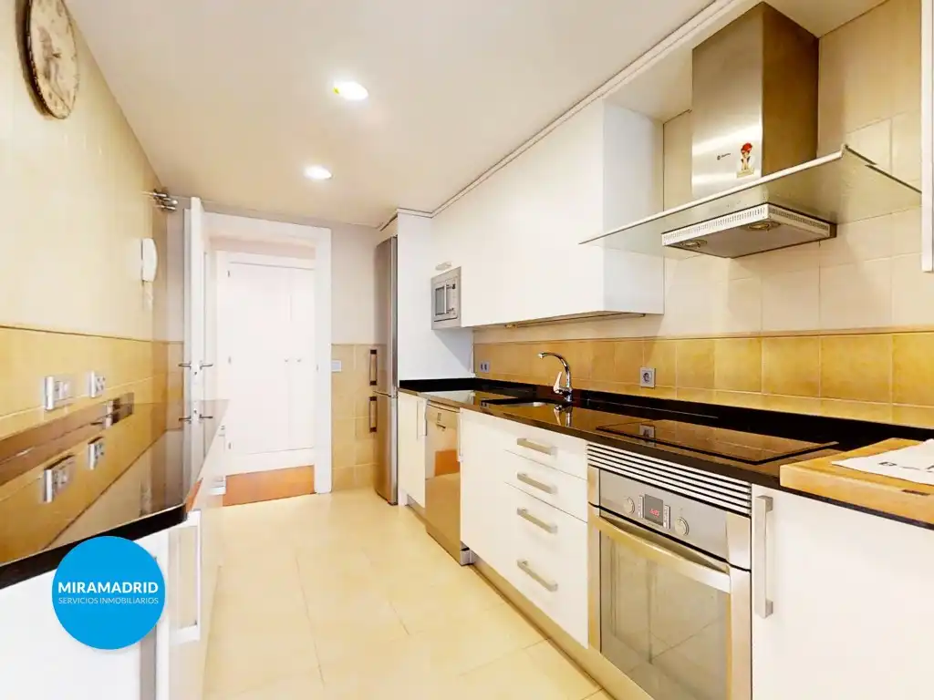 Cocina de Planta baja en venta en Paracuellos de Jarama con Aire acondicionado, Terraza y Piscina comunitaria