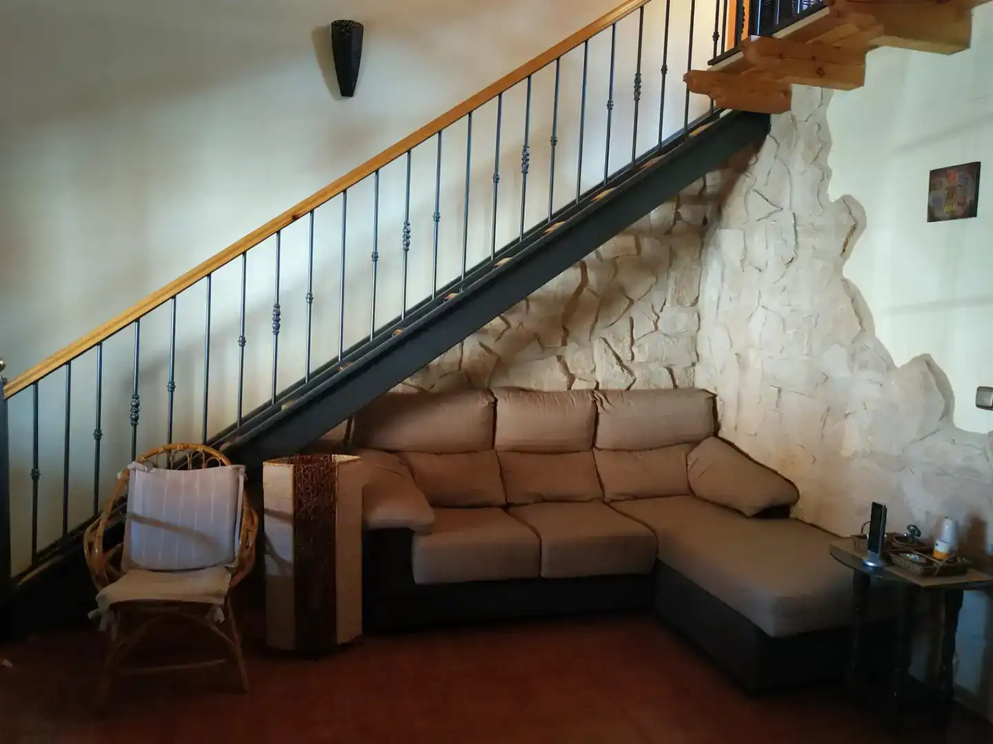 Sala d'estar de Casa adosada en venda en Melgar de Yuso