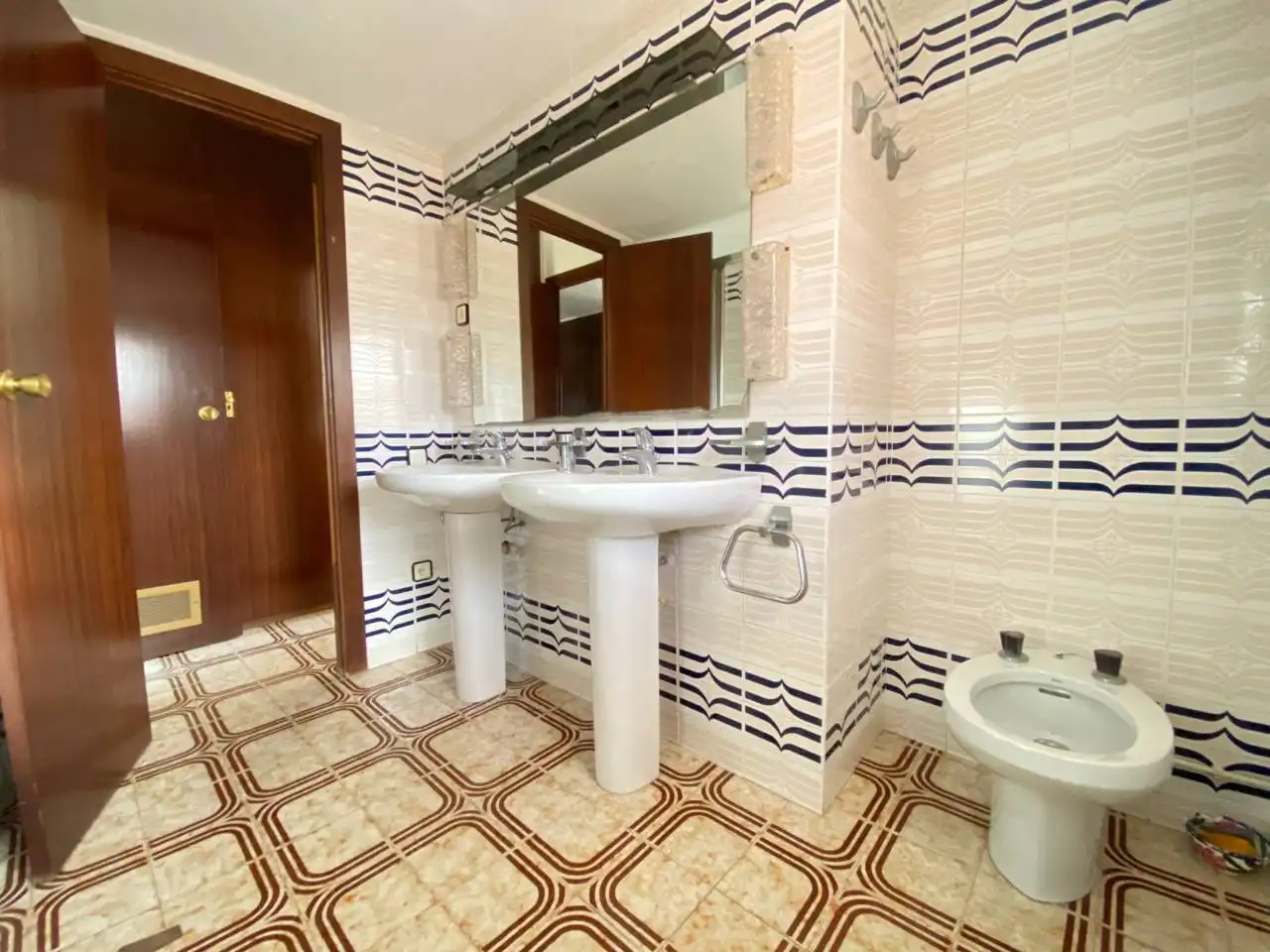 Baño de Ático en venta en Gavà con Calefacción, Terraza y Trastero