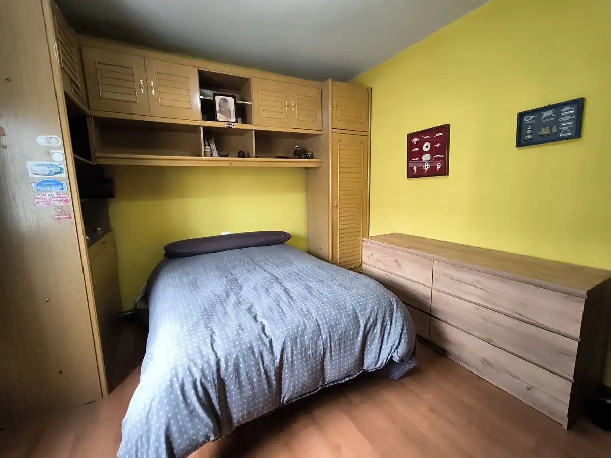 Schlafzimmer von Wohnung zum Verkauf in Vilagarcía de Arousa mit Heizung, Parkett und Abstellraum