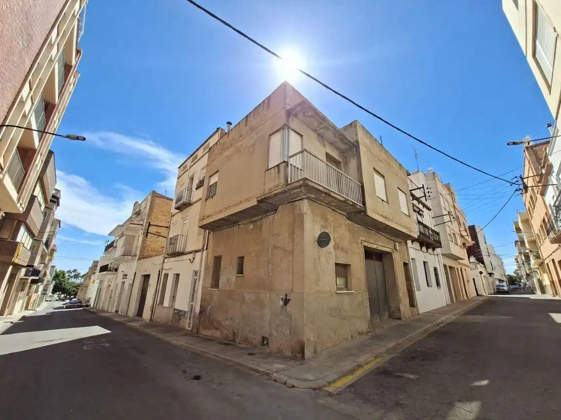 House with terrace for sale in Centre