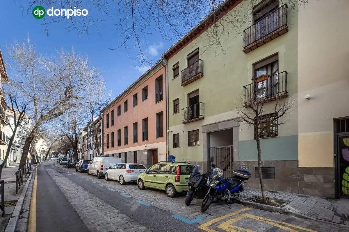 Vista exterior de Dúplex en venda en Granada amb Aire condicionat i Calefacció