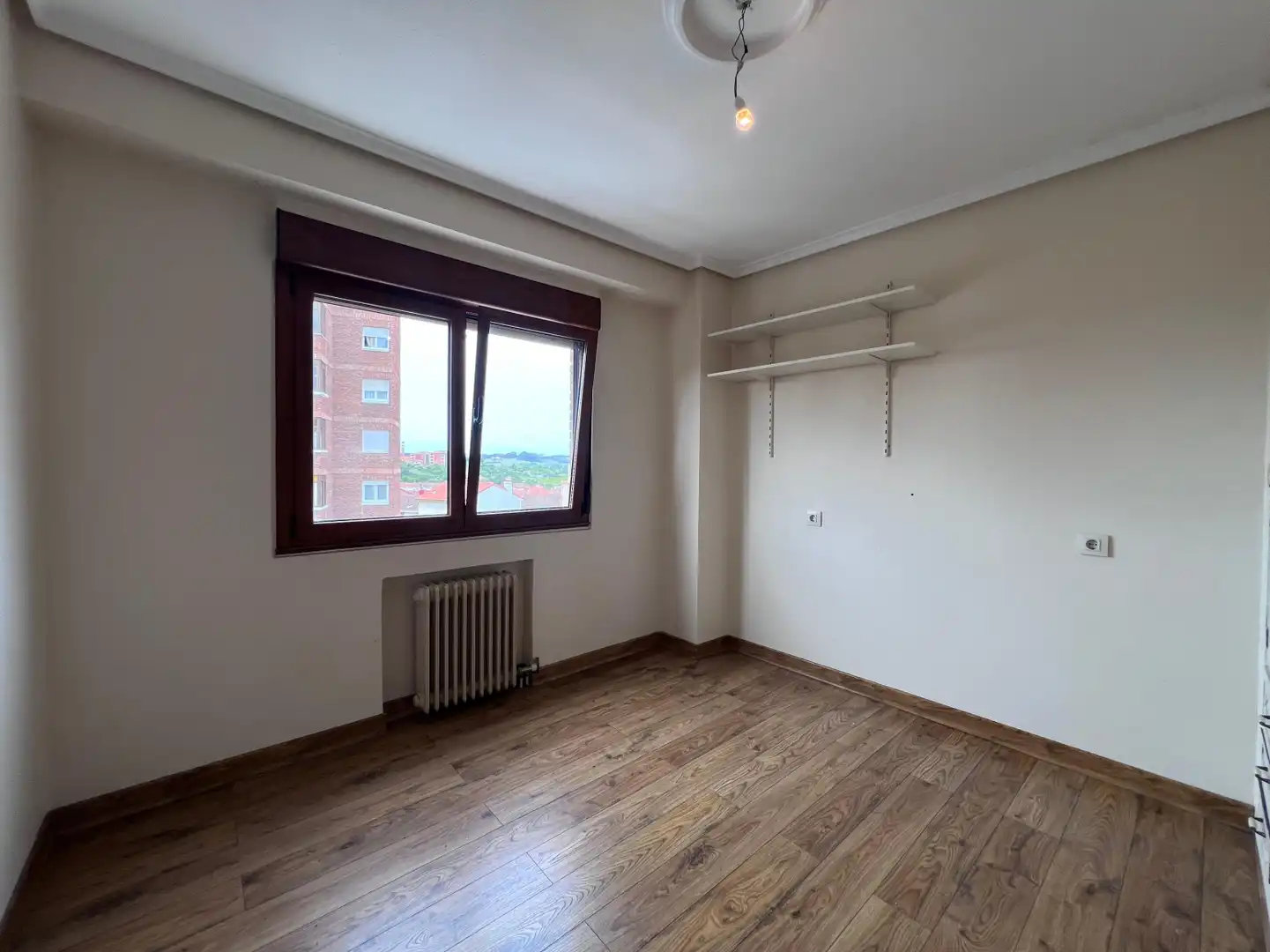 Flat for sale in Avilés - Calle del Carmen, Villalegre - La Luz