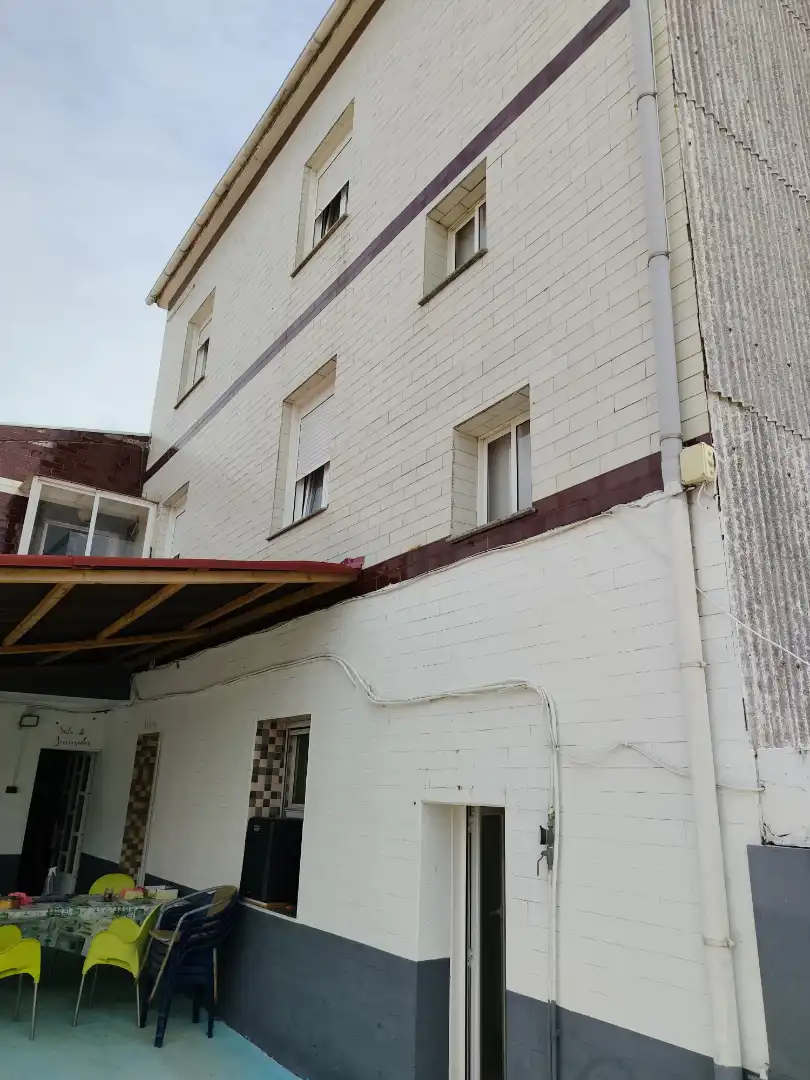 Außenansicht von Gebäude zum Verkauf in Ribeira mit Alarm