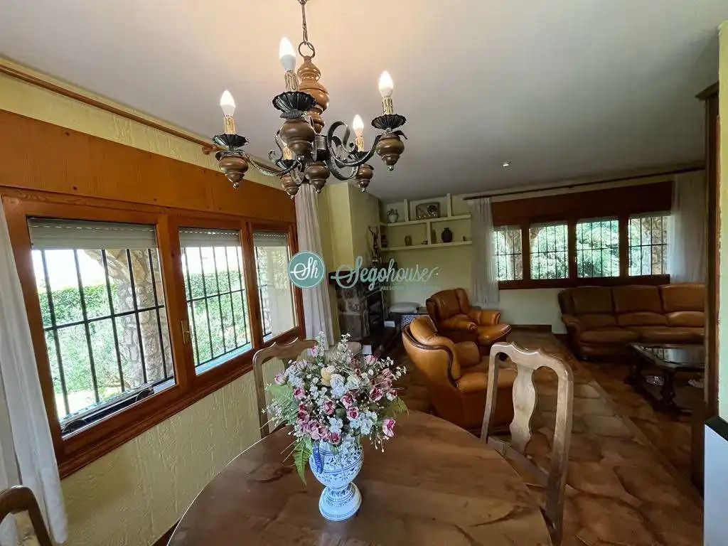 Comedor de Casa o chalet en venta en Valverde del Majano con Calefacción, Terraza y Trastero