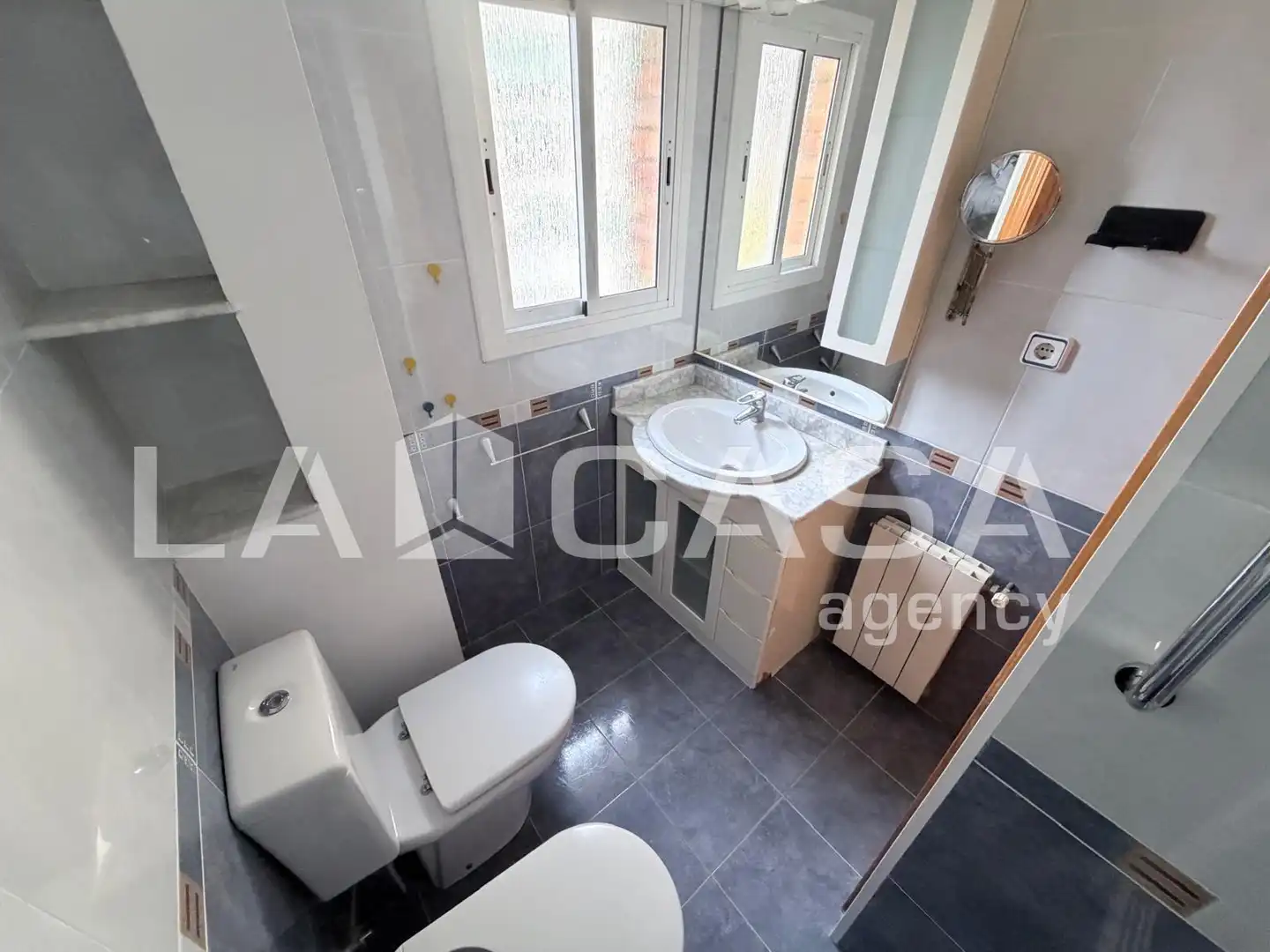 Baño de Piso en venta en Barcelona con Balcón