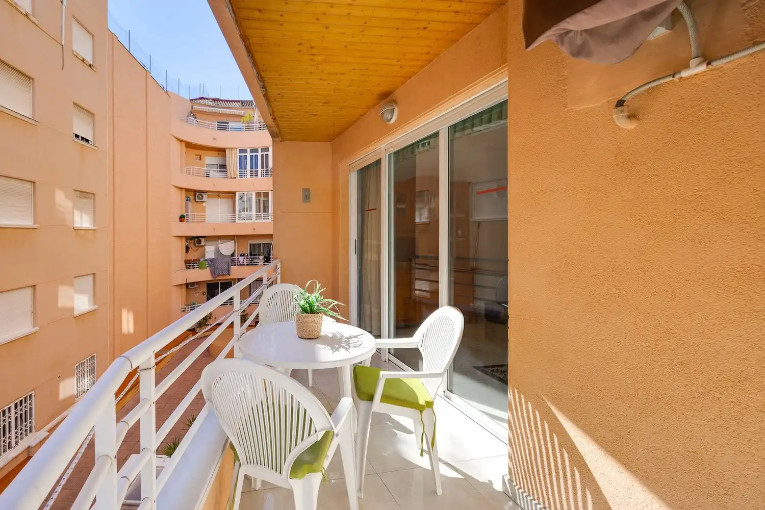 Balcony of Flat for sale in Torrevieja  with Air Conditioner, Terrace and Furnished
