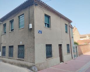 Vista exterior de Casa o xalet en venda en Valladolid Capital amb Calefacció, Jardí privat i Parquet