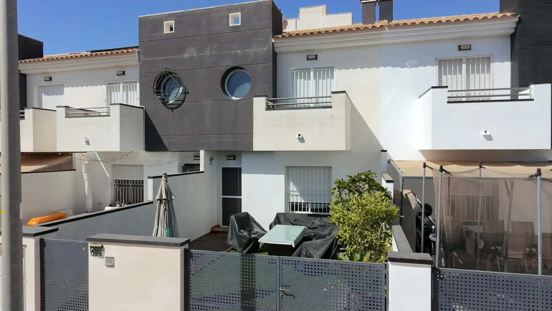 Terraced house with terrace for sale in Calle SANTA MATILDE 23