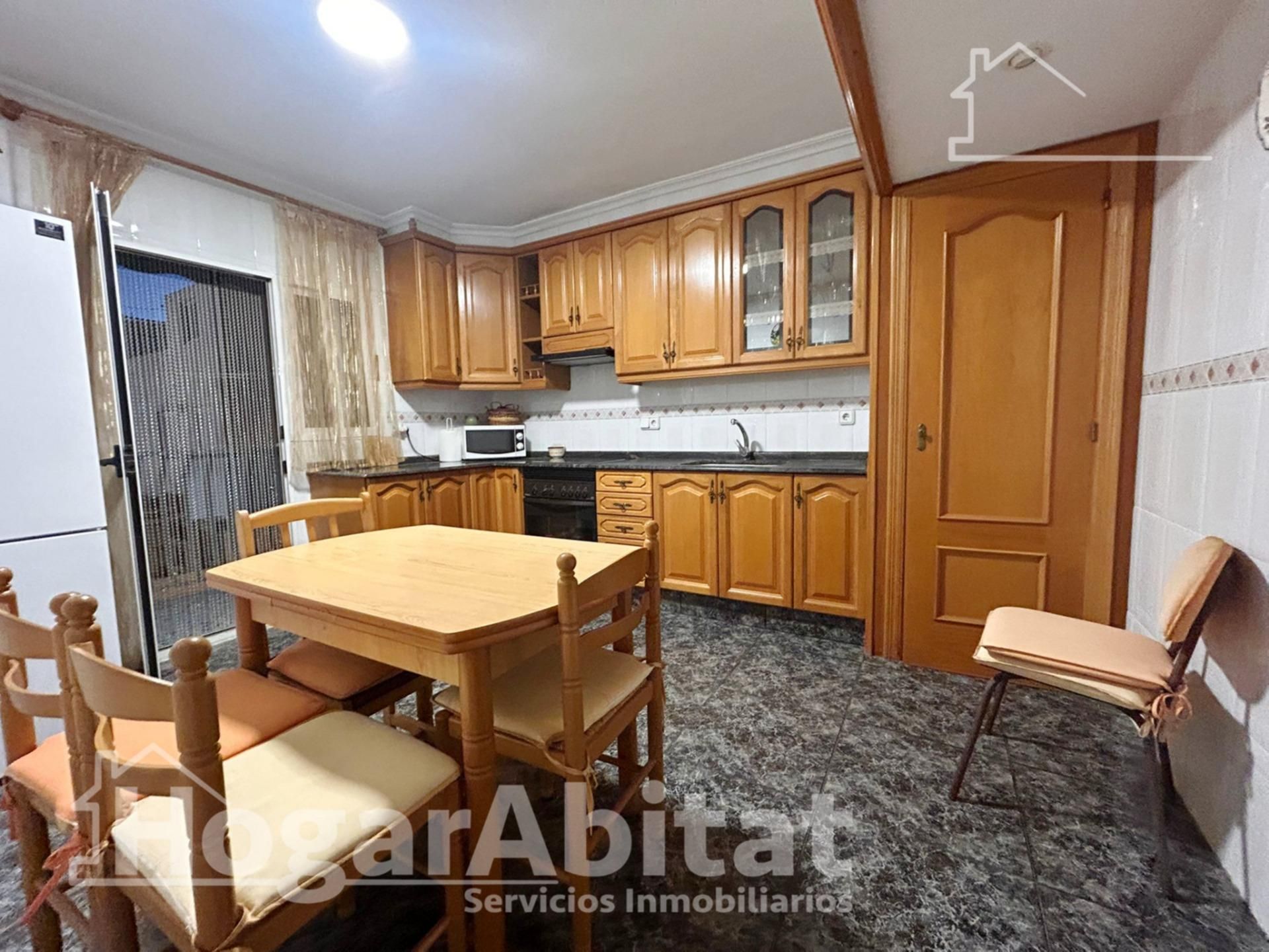 Cocina de Piso en venta en Sagunto / Sagunt con Terraza y Balcón