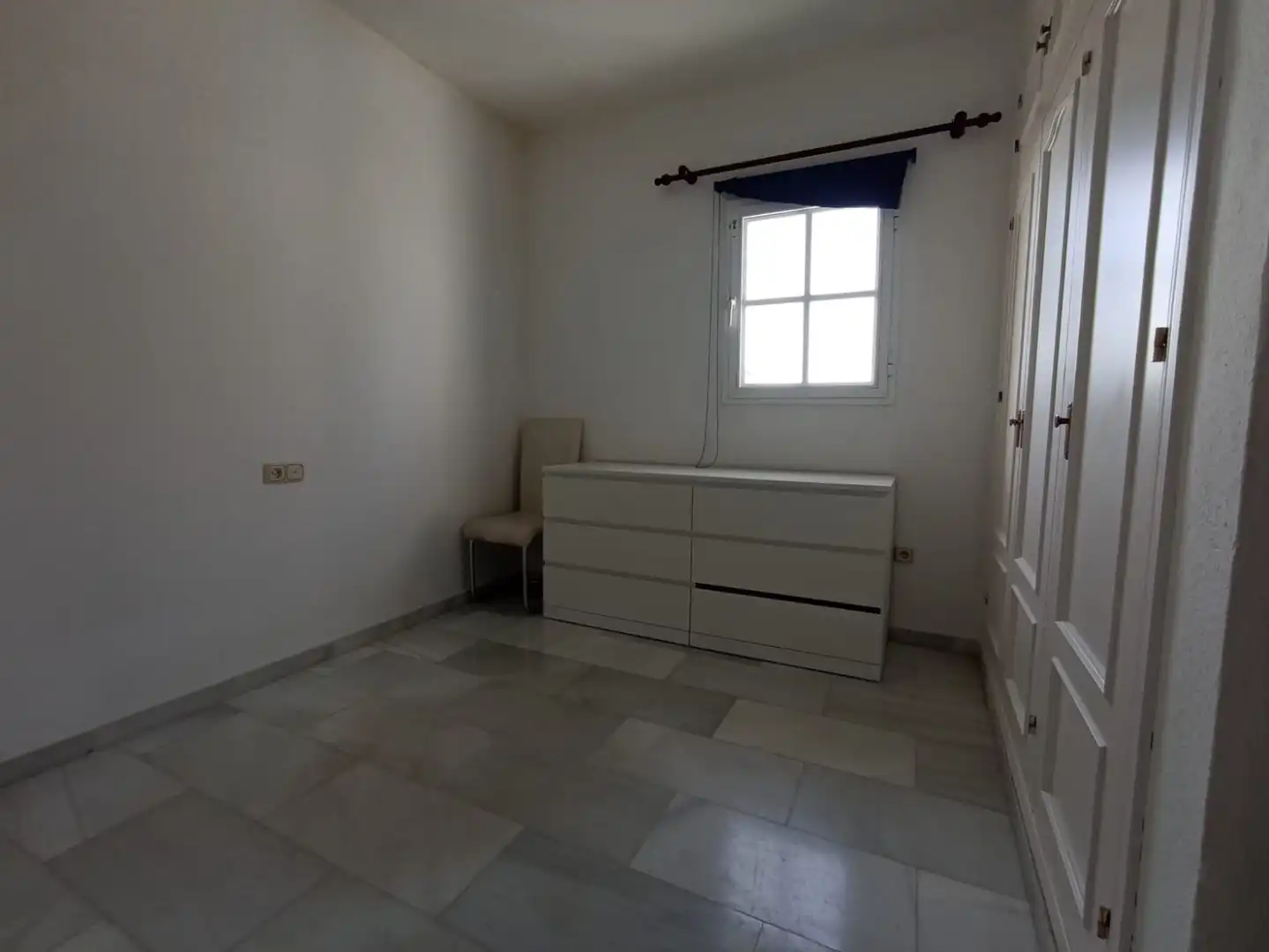Habitación de Casa o chalet en venta en Estepona con Calefacción, Terraza y Trastero