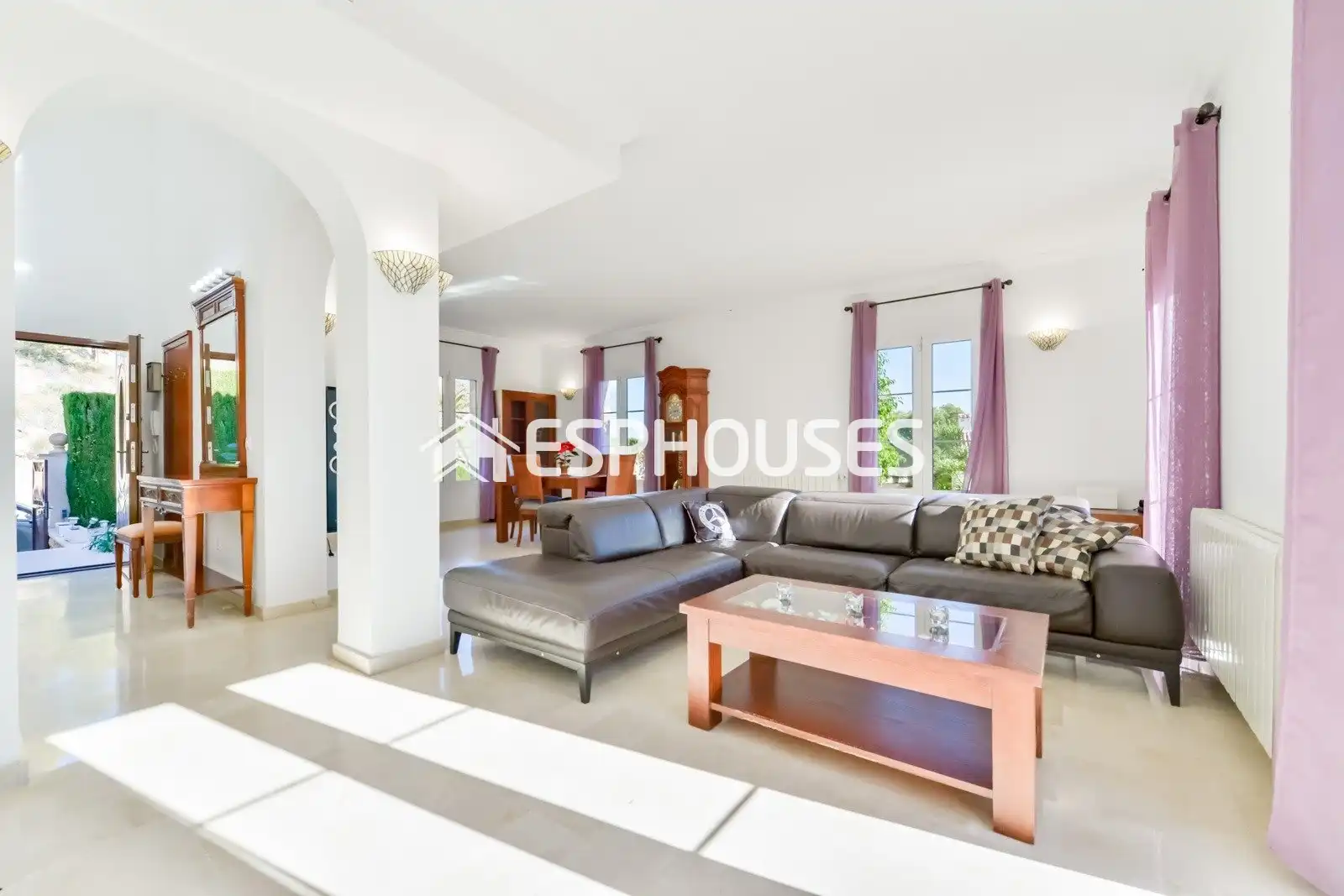 Living room of Houses for sale in Oliva  with Air Conditioner, Heating and Terrace