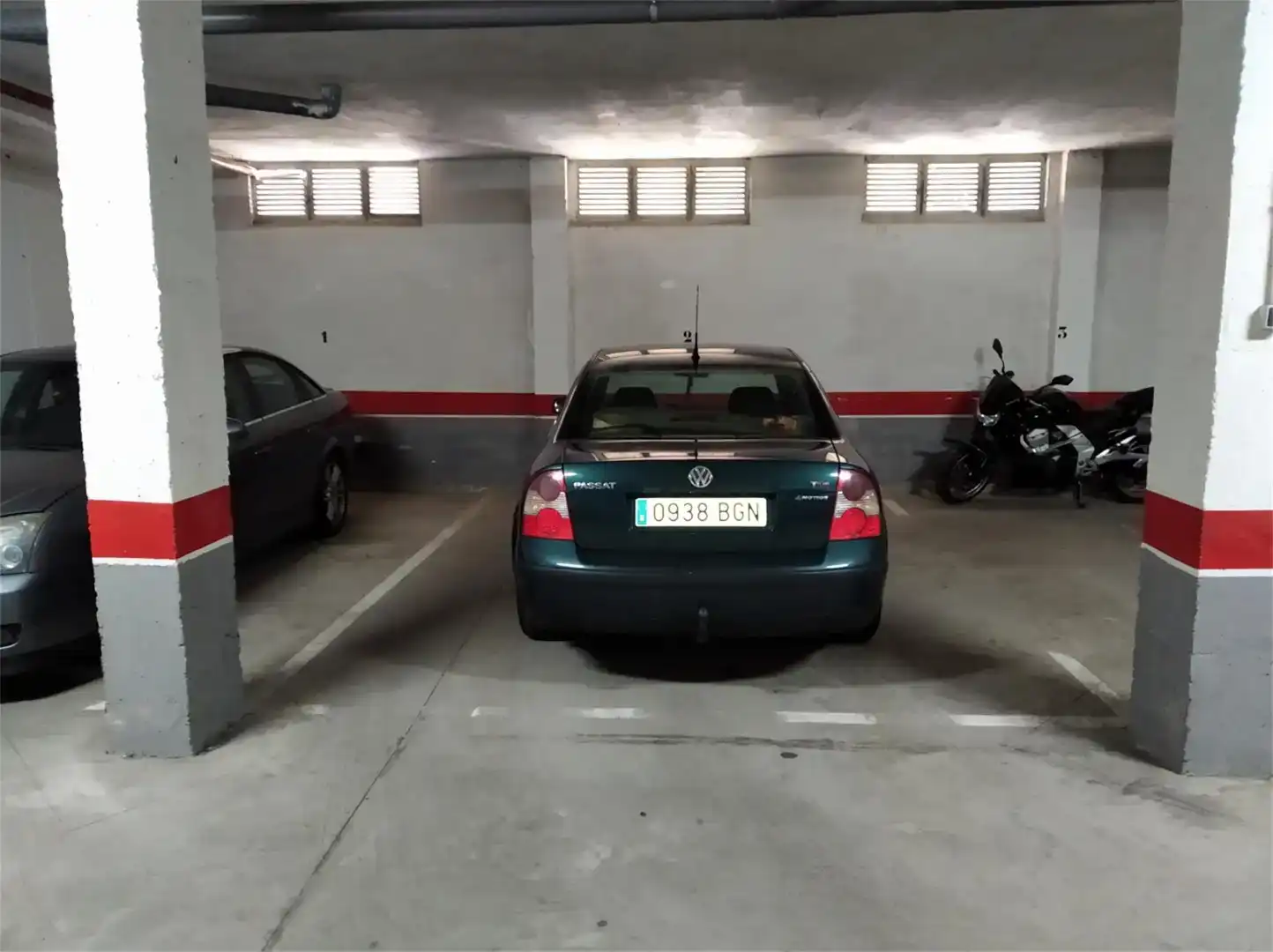 Aparcament de Pis en venda en Villaturiel amb Parquet, Traster i Moblat