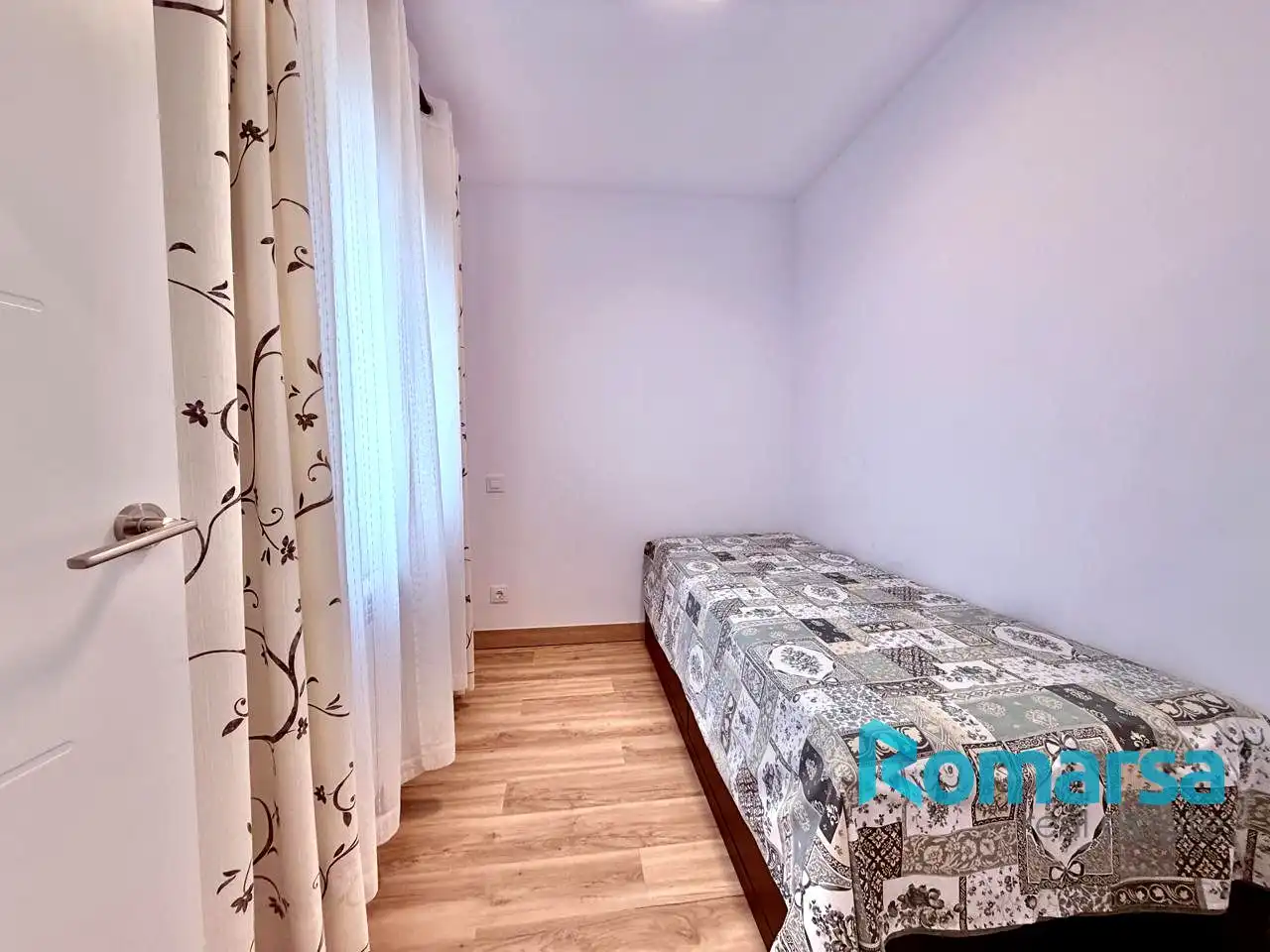 Bedroom of Flat for sale in Ávila  with Heating, Terrace and Furnished