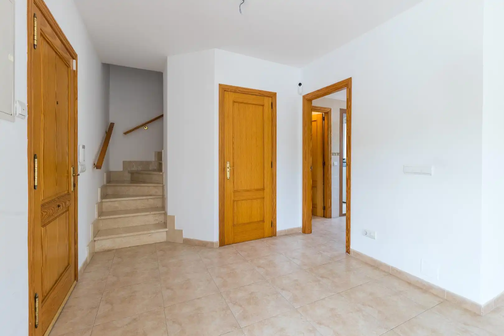 Casa adosada de alquiler en  Palma de Mallorca con Aire acondicionado, Terraza y Alarma