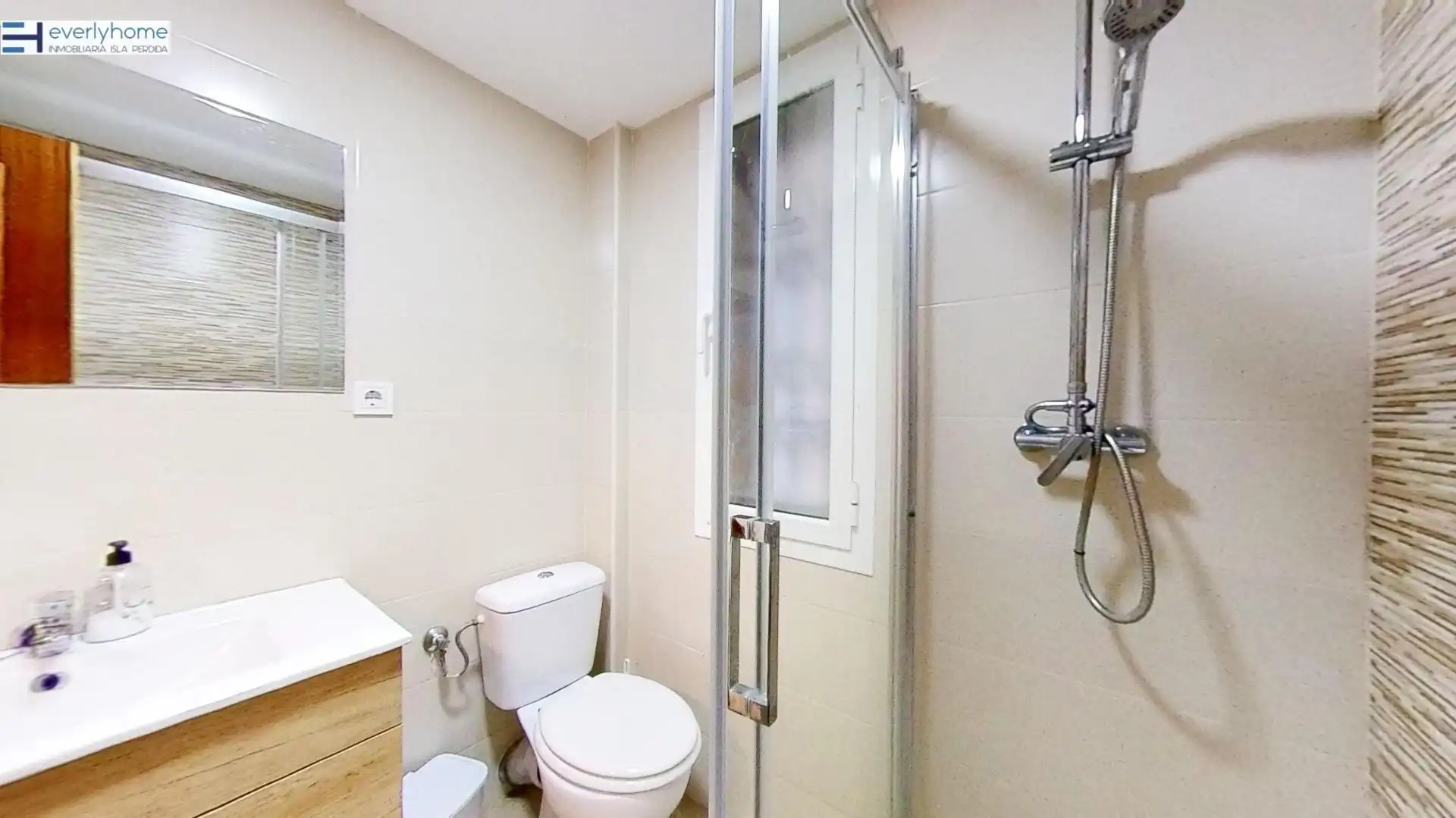 Bathroom of Flat for share in Valencia