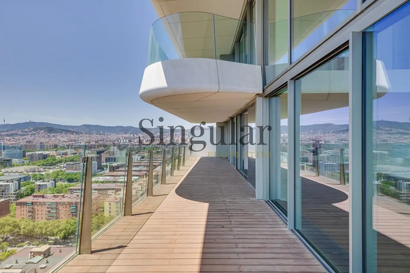 Terrassa de Dúplex en venda en Barcelona amb Calefacció, Parquet i Terrassa