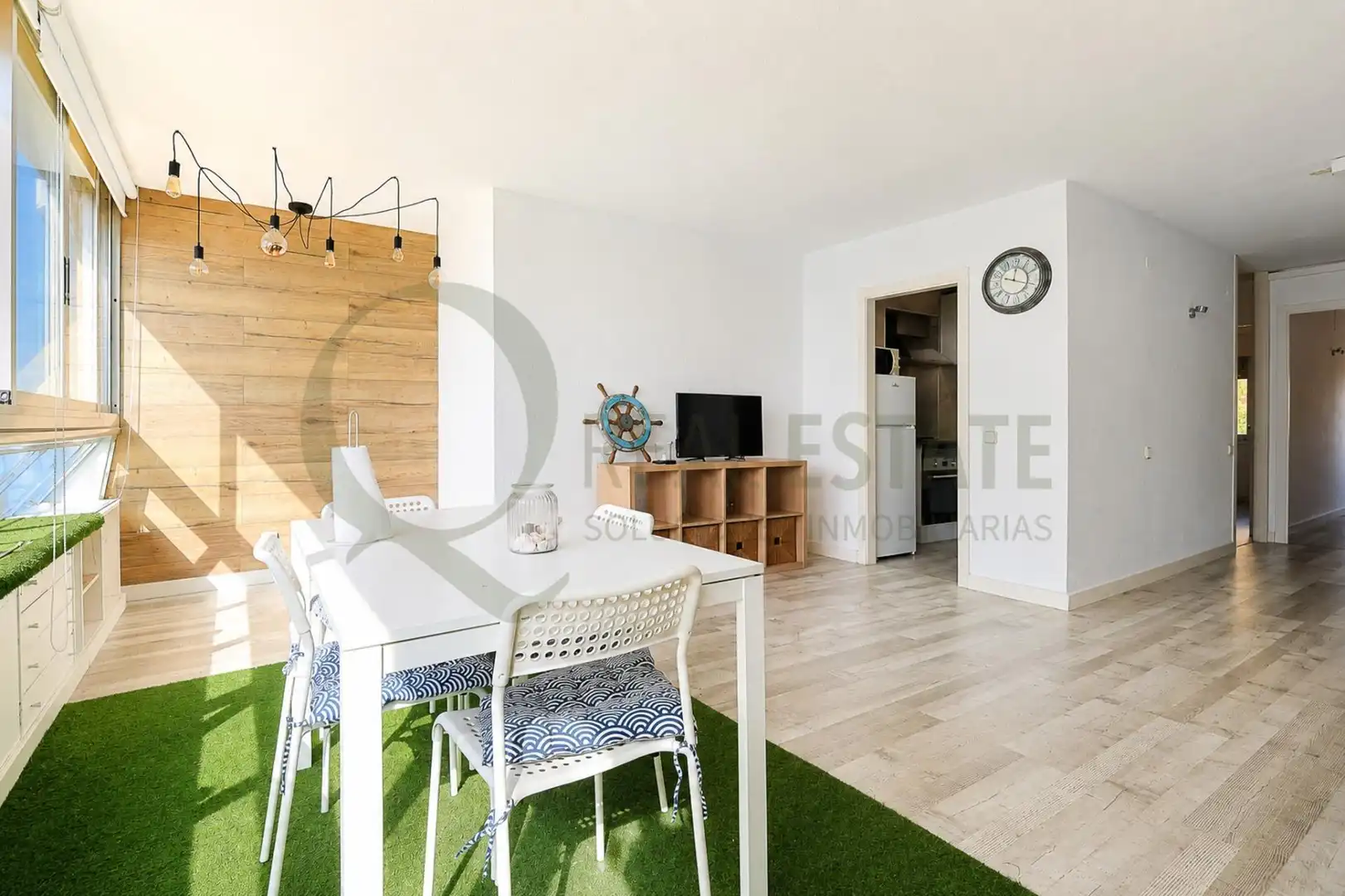 Sala d'estar de Pis en venda en Alicante / Alacant amb Aire condicionat, Parquet i Balcó