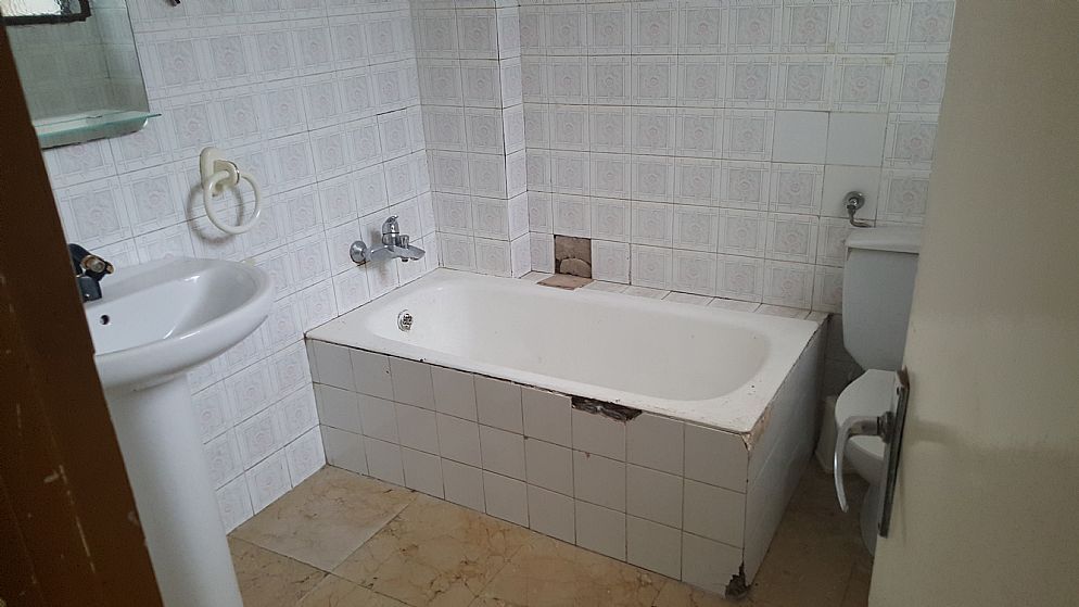 Bany de Casa o xalet en venda en Morón de la Frontera