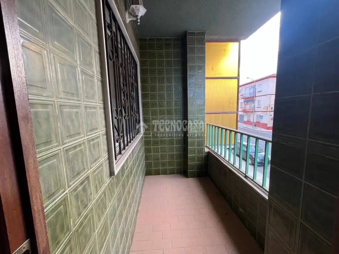 Habitación de Casa adosada en venta en Linares con Aire acondicionado, Terraza y Balcón