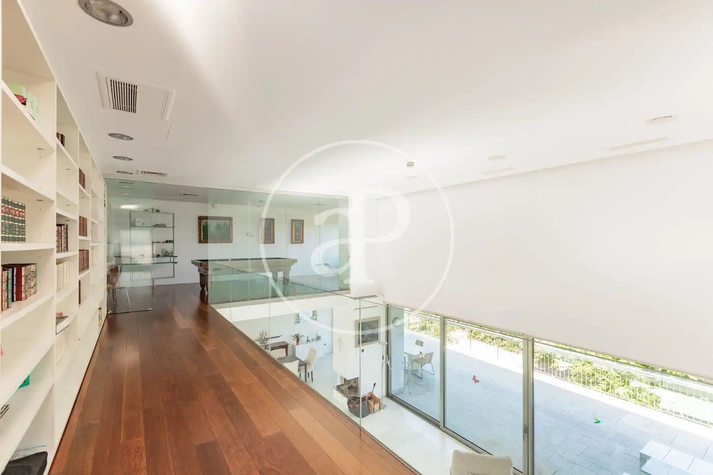 Living room of Houses for sale in Madrid  with Air Conditioner, Heating and Private garden