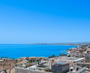 Vista exterior de Àtic en venda en Benalmádena amb Aire condicionat, Terrassa i Balcó