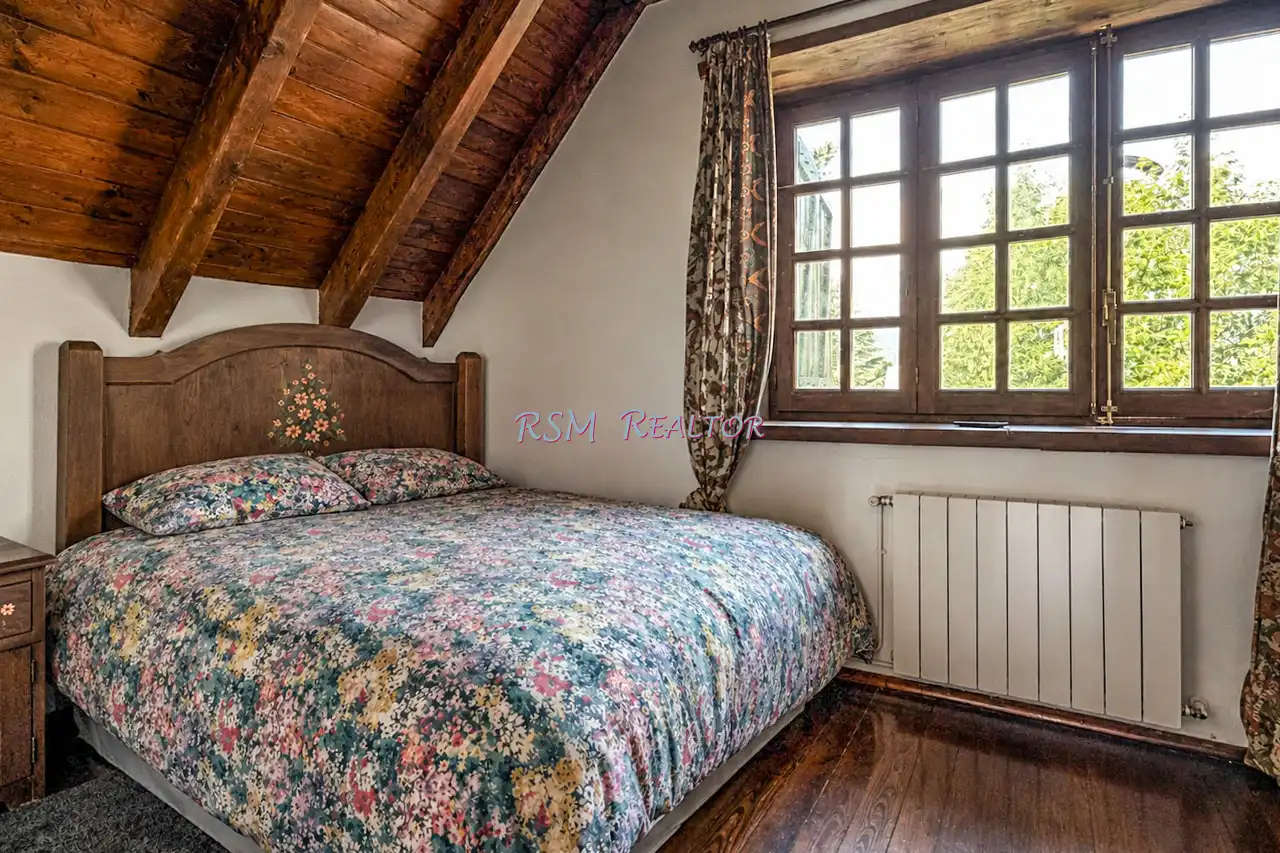 Dormitori de Casa o xalet en venda en Vielha e Mijaran amb Calefacció, Jardí privat i Parquet