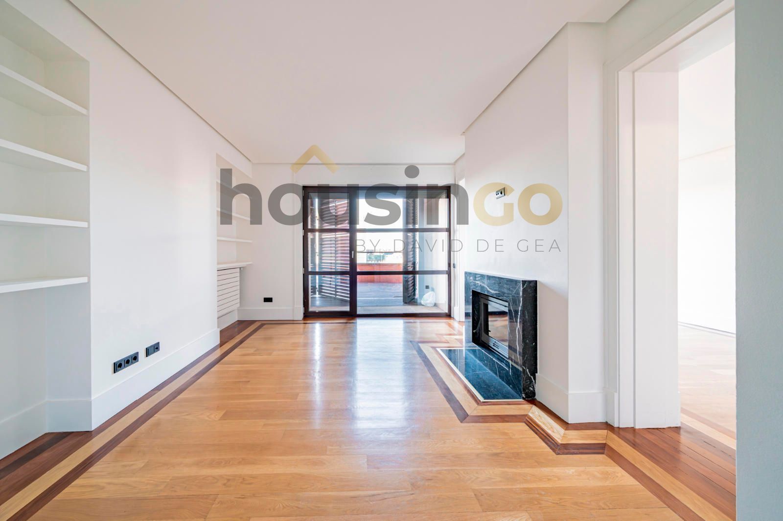 Sala d'estar de Àtic de lloguer en  Madrid Capital amb Aire condicionat, Calefacció i Parquet