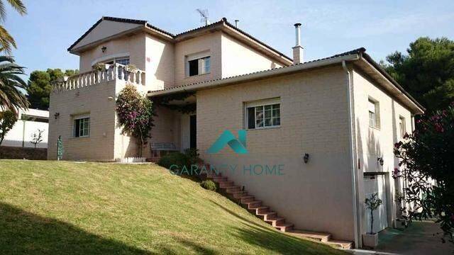 Casa adosada en Venta en Venta del Olivar