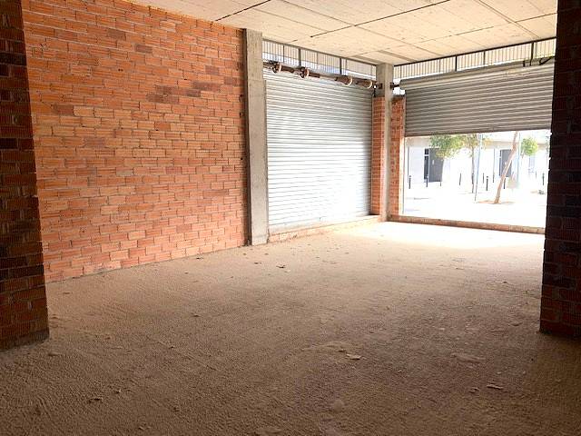Local comercial en Venta en Plaça de Mateu Rotger i Rosquellas en Casagemes