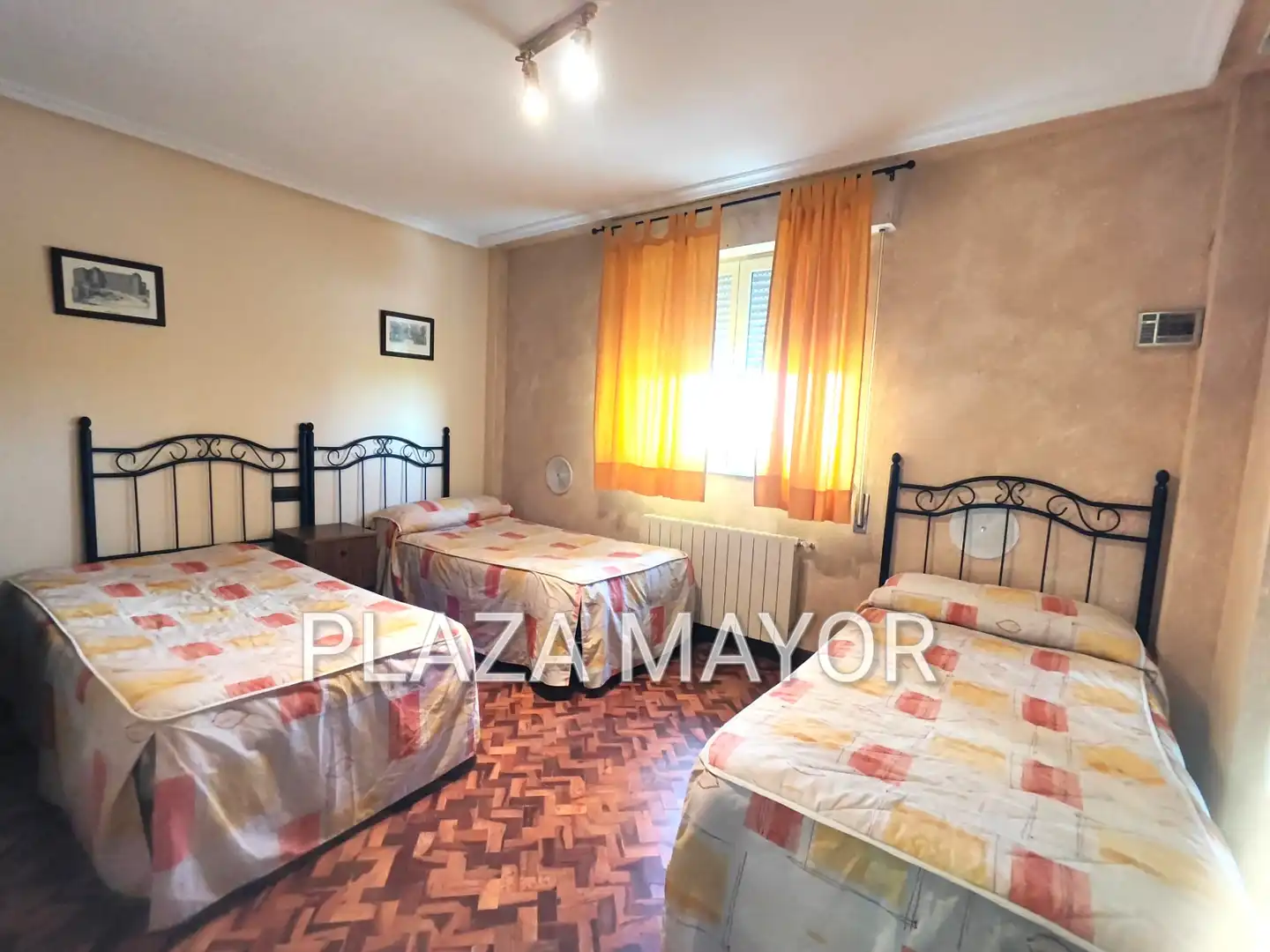Habitación de Casa o chalet en venta en Calzada de Valdunciel con Calefacción, Jardín privado y Parquet