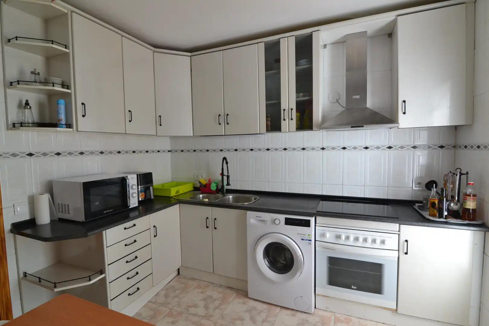 Cocina de Piso en venta en Plasencia con Aire acondicionado, Terraza y Amueblado