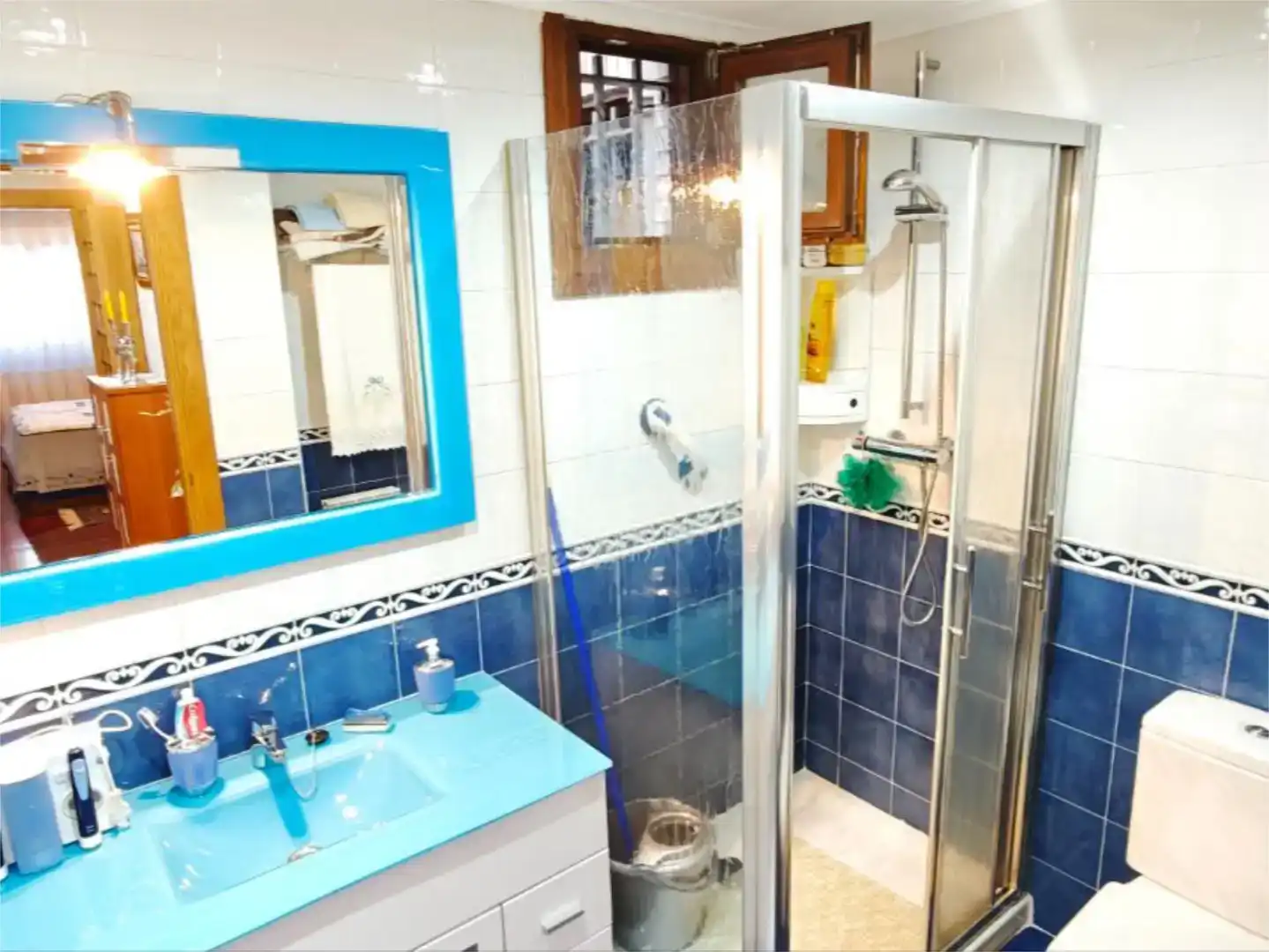 Baño de Piso en venta en Santurtzi  con Balcón
