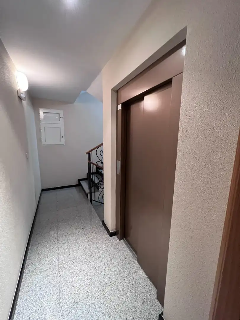 Piso en venta en Calle CONSTITUCION, Novelda