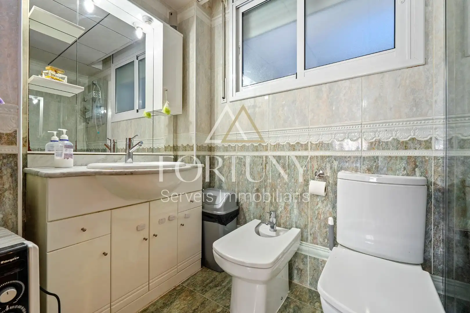 Badezimmer von Wohnung zum Verkauf in Reus mit Privatgarten, Parkett und Terrasse