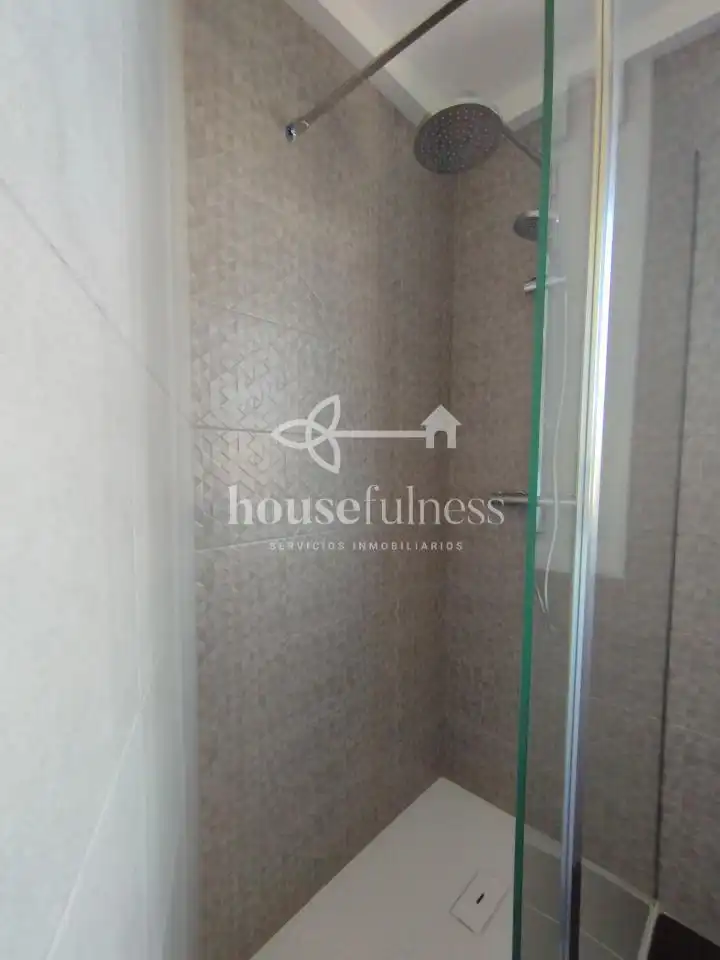 Baño de Apartamento de alquiler en Ferrol con Calefacción, Trastero y Amueblado