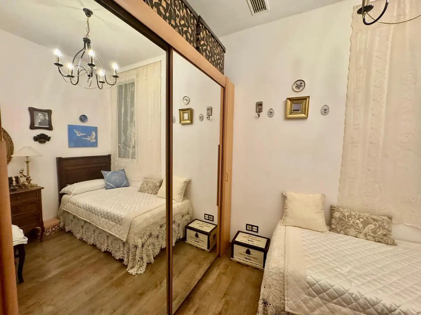 Schlafzimmer von Wohnung zum Verkauf in Barcelona mit Heizung und Balkon