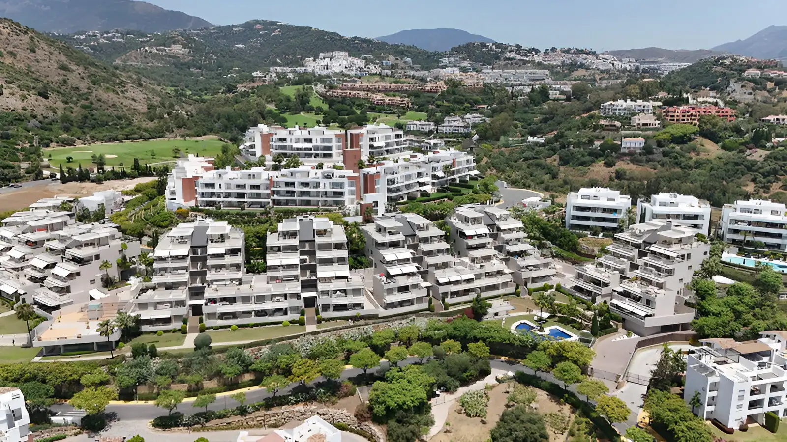Apartament amb piscina en venda a Benahavís pueblo, imagen 38